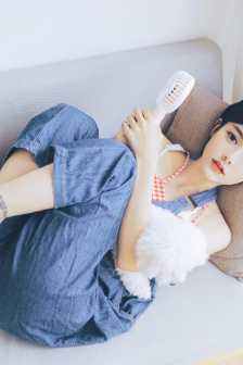 带毛的胖老太婆